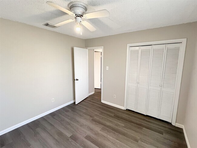 Building Photo - 15018 Cypress Green Dr