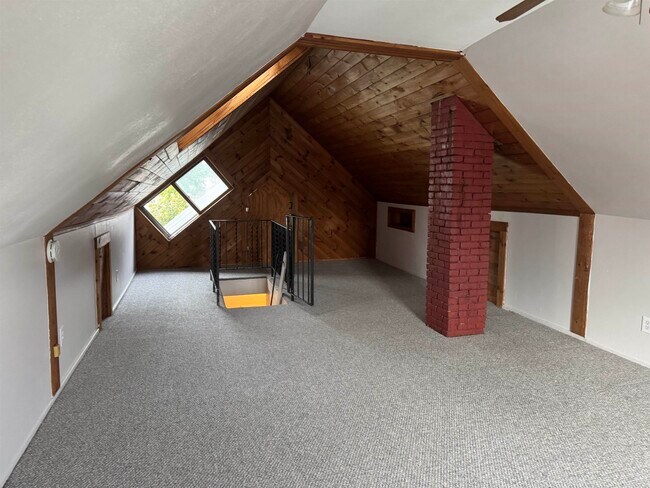 Building Photo - 76 Warren St