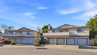 Building Photo - 3 Bedroom Condo in Watsonville! $1000 move in incentive!