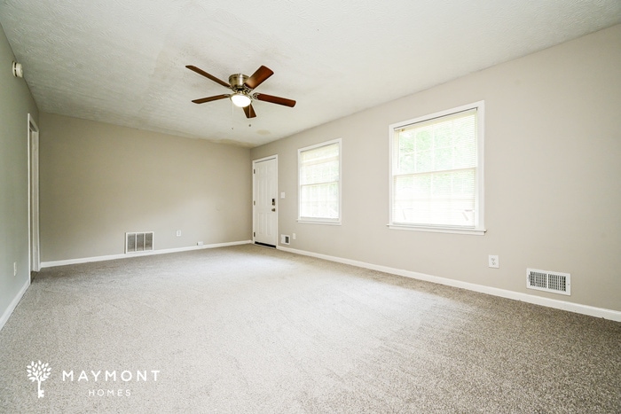 Building Photo - 2472 Hartford Dr