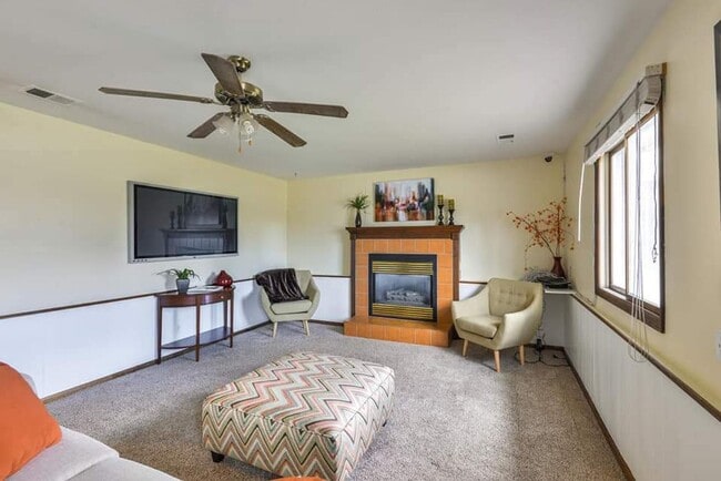 Building Photo - Beautiful 4 Bed, 2 Bath House in SW Fort Collins!