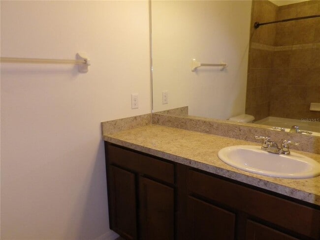 Building Photo - 15965 Fishhawk View Dr
