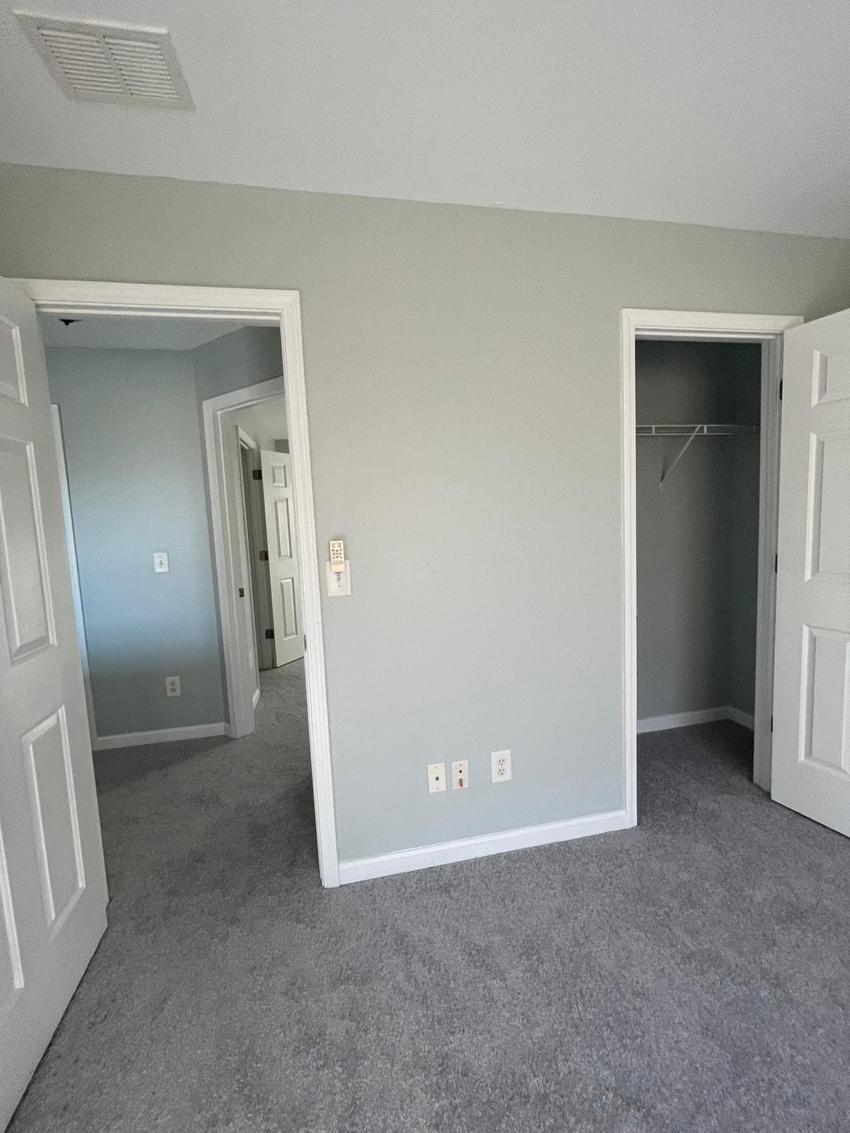 Building Photo - Room in House on Kyrle Wy NW