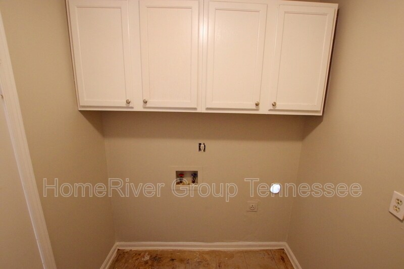Building Photo - 4614 Pembine Dr