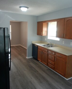 Building Photo - Fully rehabbed duplex with 3 bedrooms and 2 baths in Sugar Creek, MO