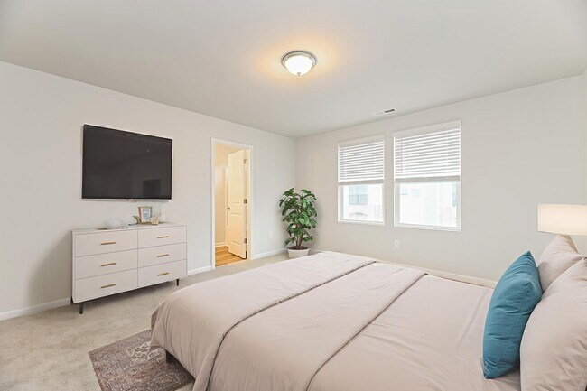 Building Photo - 2808 Summer Townes Wy