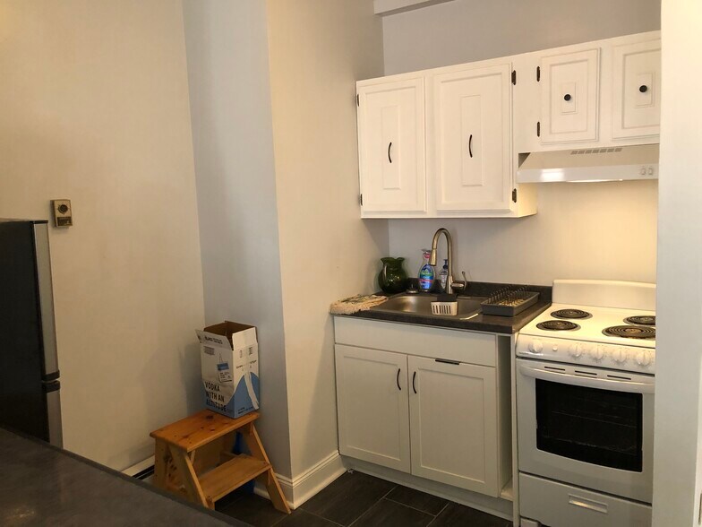 Building Photo - 83 Columbia St