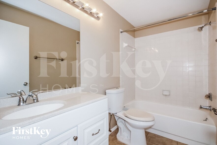 Building Photo - 4711 S Dawnmeadow Ct