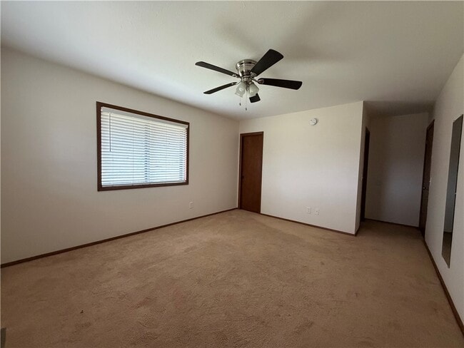 Building Photo - 9108 Bluff Dr