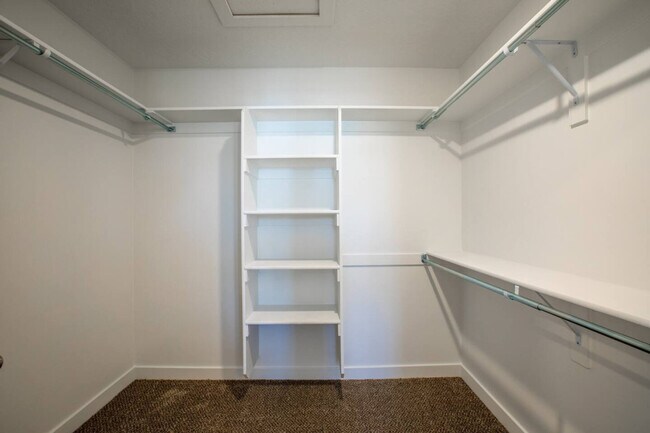 Building Photo - 642 E 460 S