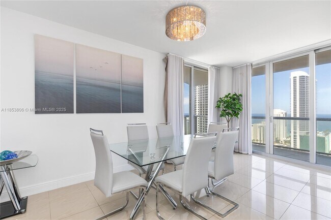 Building Photo - 2600 E Hallandale Beach Blvd