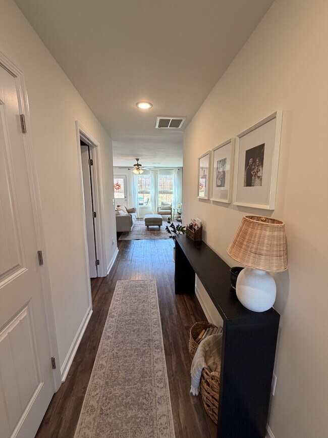 Building Photo - 136 Quarry Rdg Rd