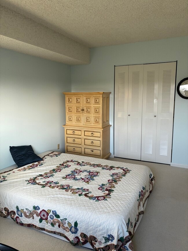 Building Photo - 3800 Powell Ln