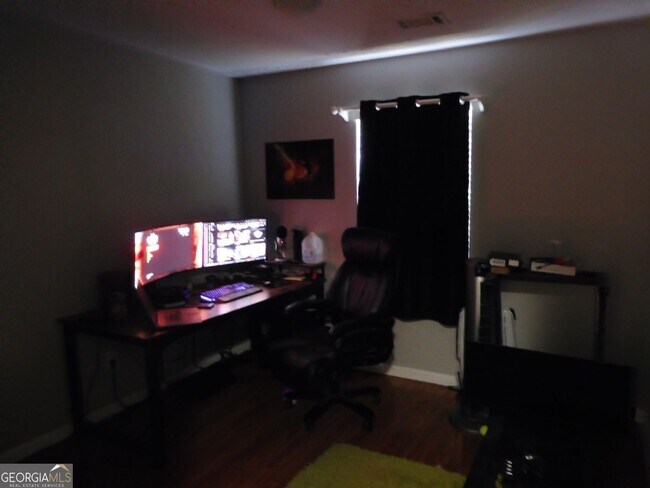 Building Photo - 206 Brookstone Trail