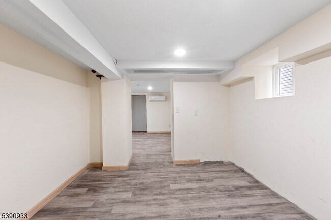 Building Photo - 108 Paine Ave