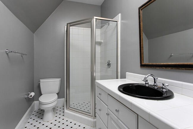 Building Photo - Stunning Governor's Club Chapel Hill home!