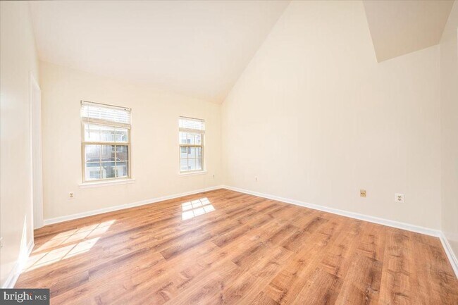 Building Photo - 12121 Amber Ridge Cir