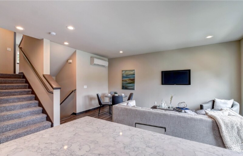 Building Photo - 14920 Manor Way