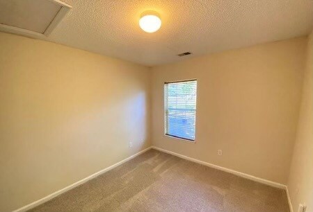 Building Photo - 8730 Hayden Glenn Dr