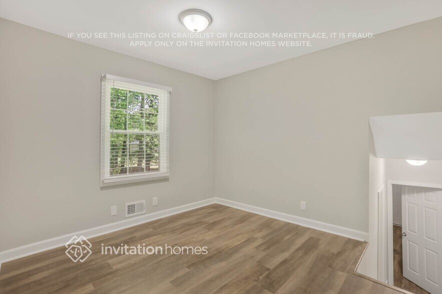 Building Photo - 2582 Hatfield Cir SE