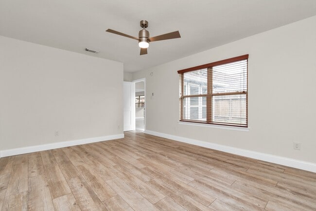 Building Photo - 3523 Colleen Woods Cir