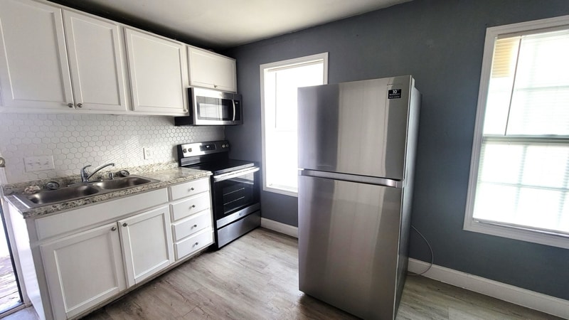 Building Photo - 1057 Binkley St