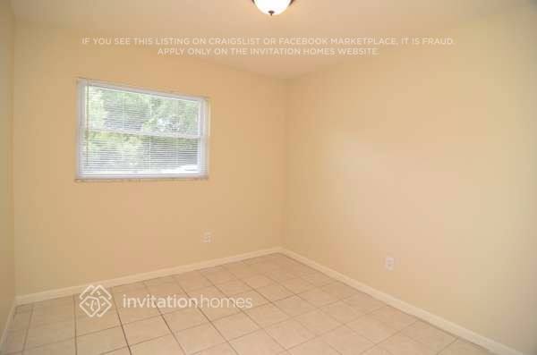 Building Photo - 520 Donna Dr