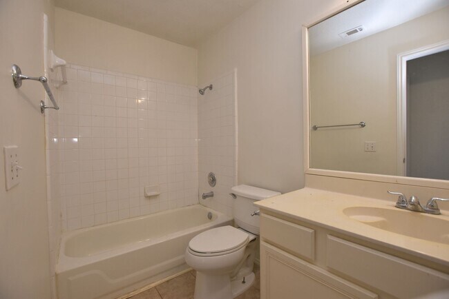 Building Photo - 4BR Cat Hollow Rental | Fenced Yard | Round Rock ISD