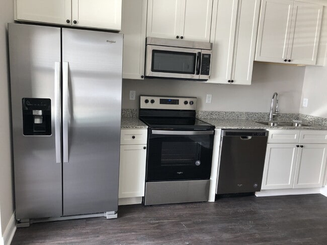 Building Photo - One BD One BA studio apartment for rent near Tennessee Tech!