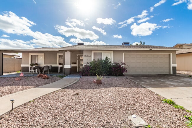 Primary Photo - 713 W Gail Dr