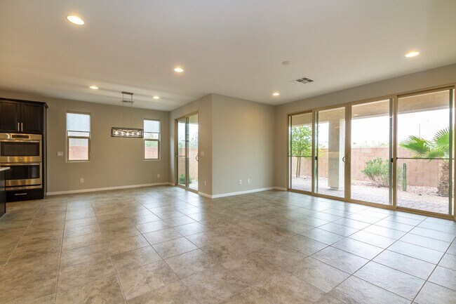 Building Photo - 4209 W Gallinule Dr