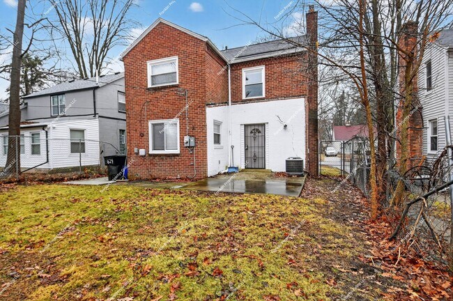 Building Photo - Fully Renovated 3-Bedroom Home in Northwest Detroit