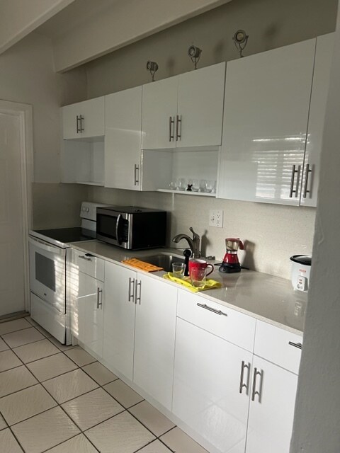 Building Photo - 21910 SW 118th Ct