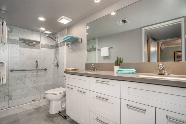 Building Photo - Furnished 2 Bed/2 Bath Hale Kanani Condo, Across from The Cove & Charley Young Beach