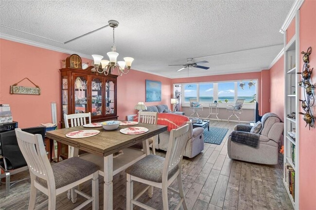 Building Photo - 2616 Cove Cay Dr