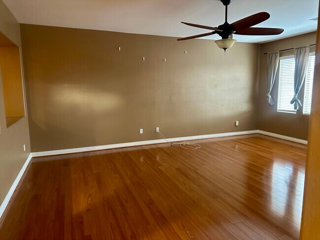 Building Photo - 3924 San Esteban Ave