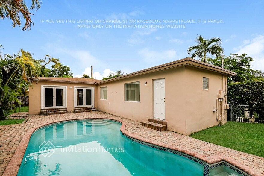 Building Photo - 2150 SW 65th Ave