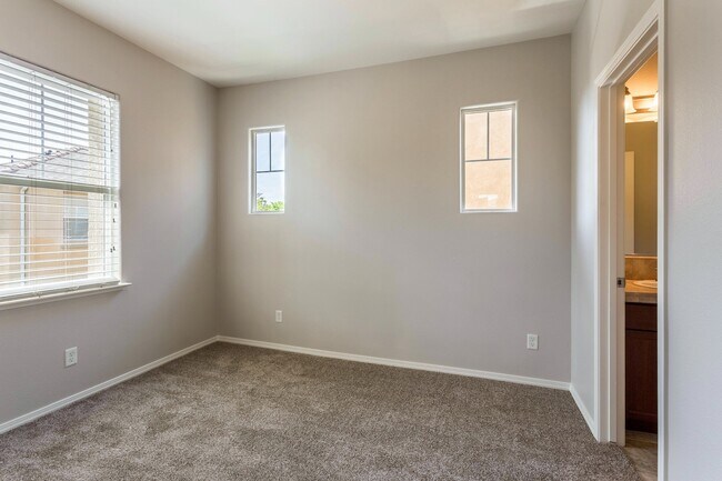 Building Photo - Harlan Ranch Home for Lease