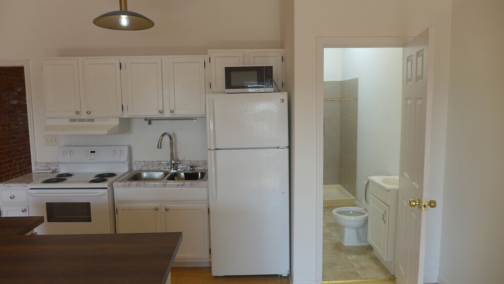 Building Photo - 1705 N Calvert St