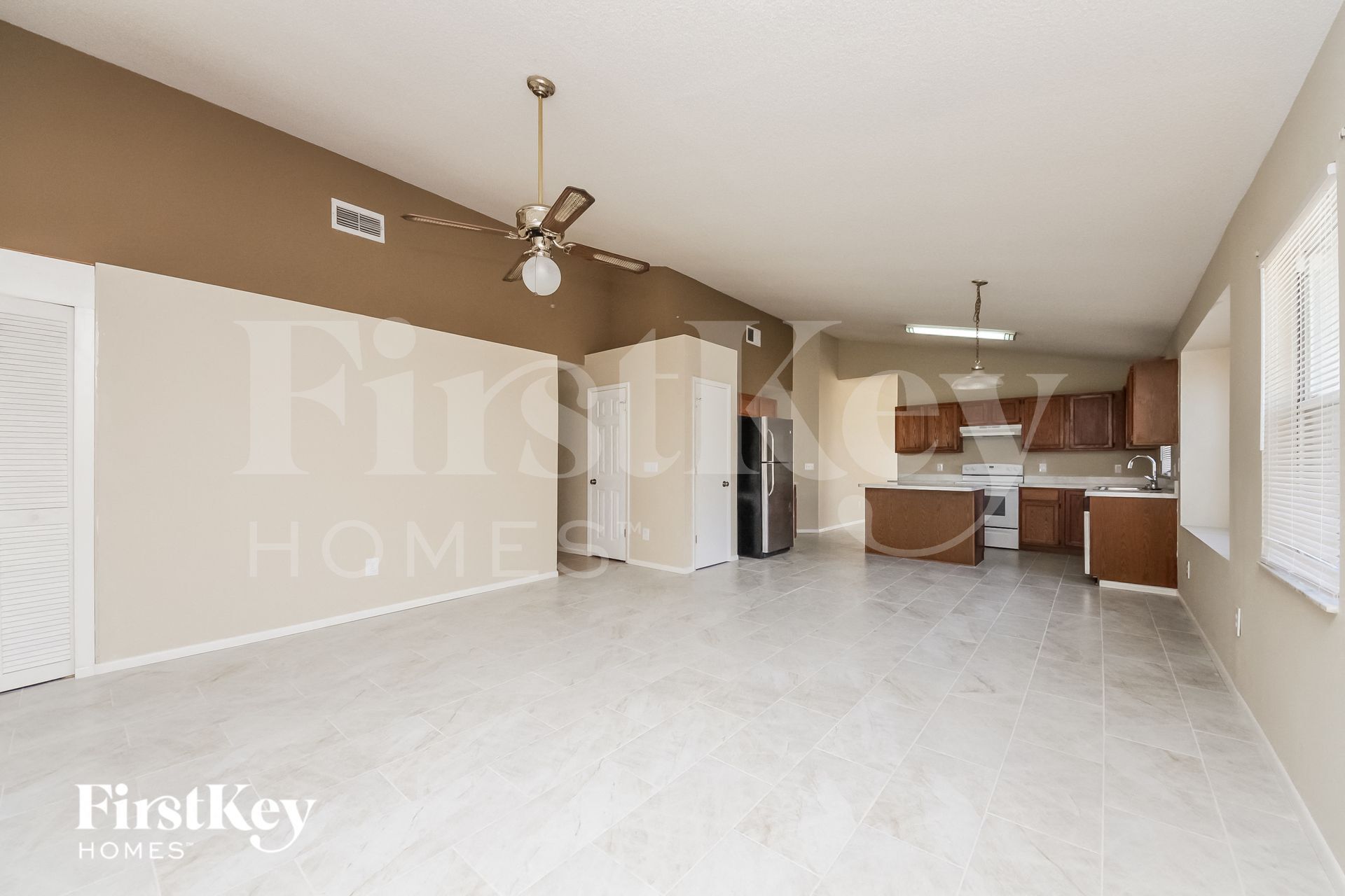 Building Photo - 10272 Willowemac Ct