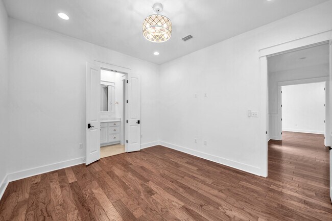 Building Photo - 654 Breakers Street