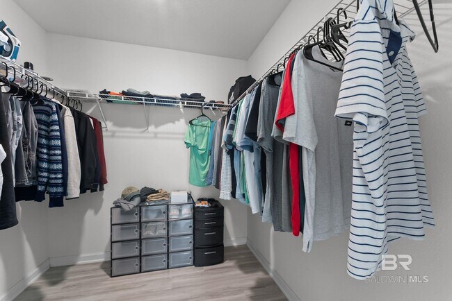 Building Photo - 15807 Laurelbrooke Lp