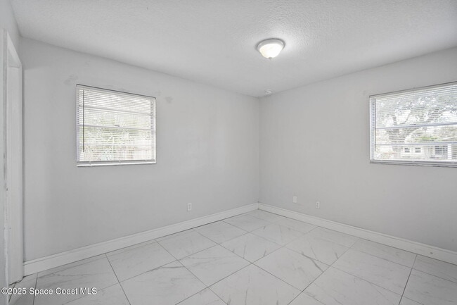 Building Photo - 93 Prospect Ave