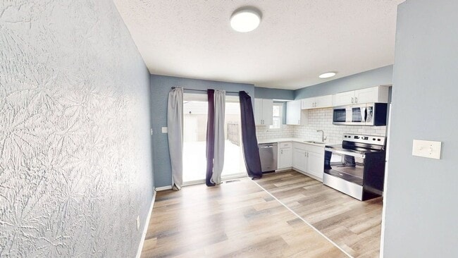 Building Photo - 793 Wiltshire Rd