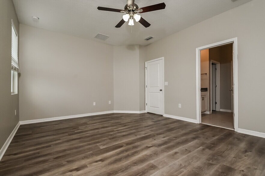 Building Photo - 11857 Brighton Knoll Loop