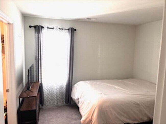 Building Photo - Modern Luxury in Winston-Salem