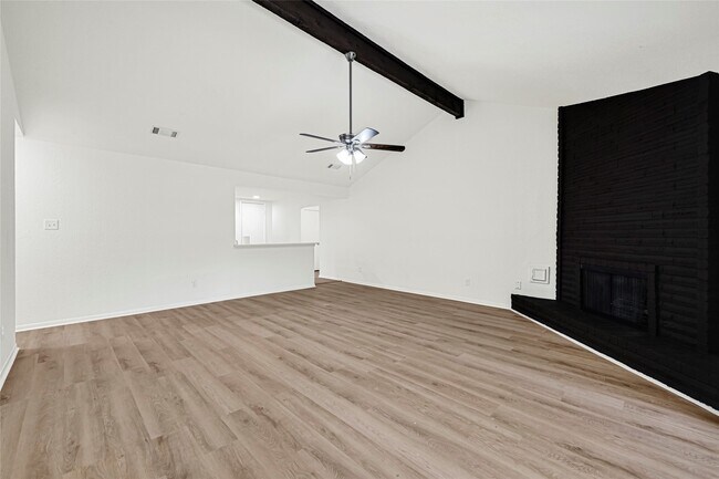 Building Photo - 10206 Sagebluff Dr