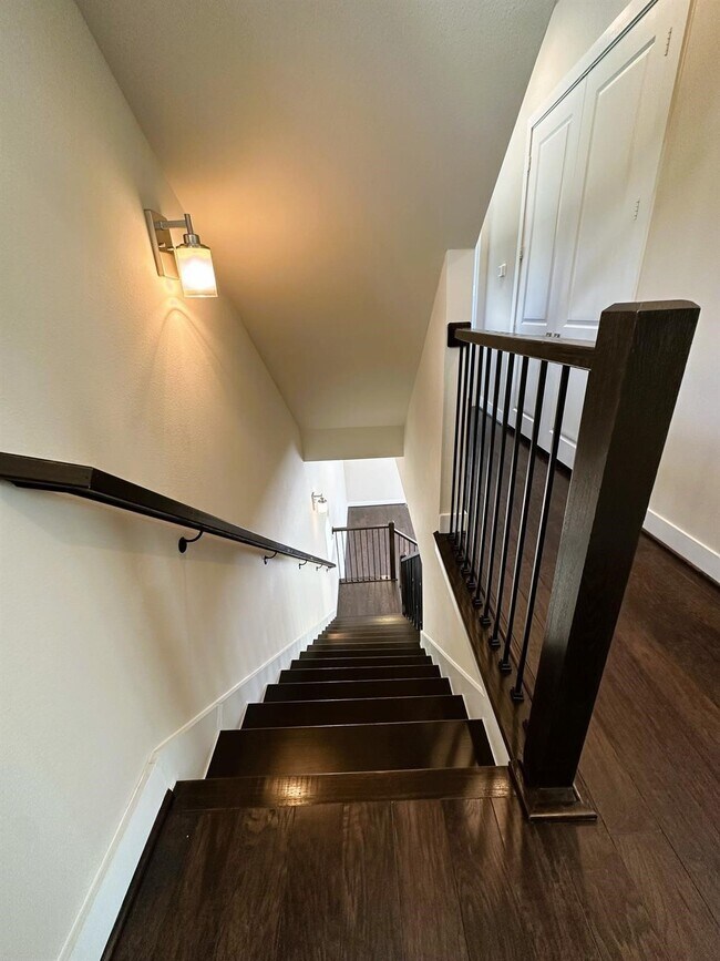 Building Photo - 4406 Eli St