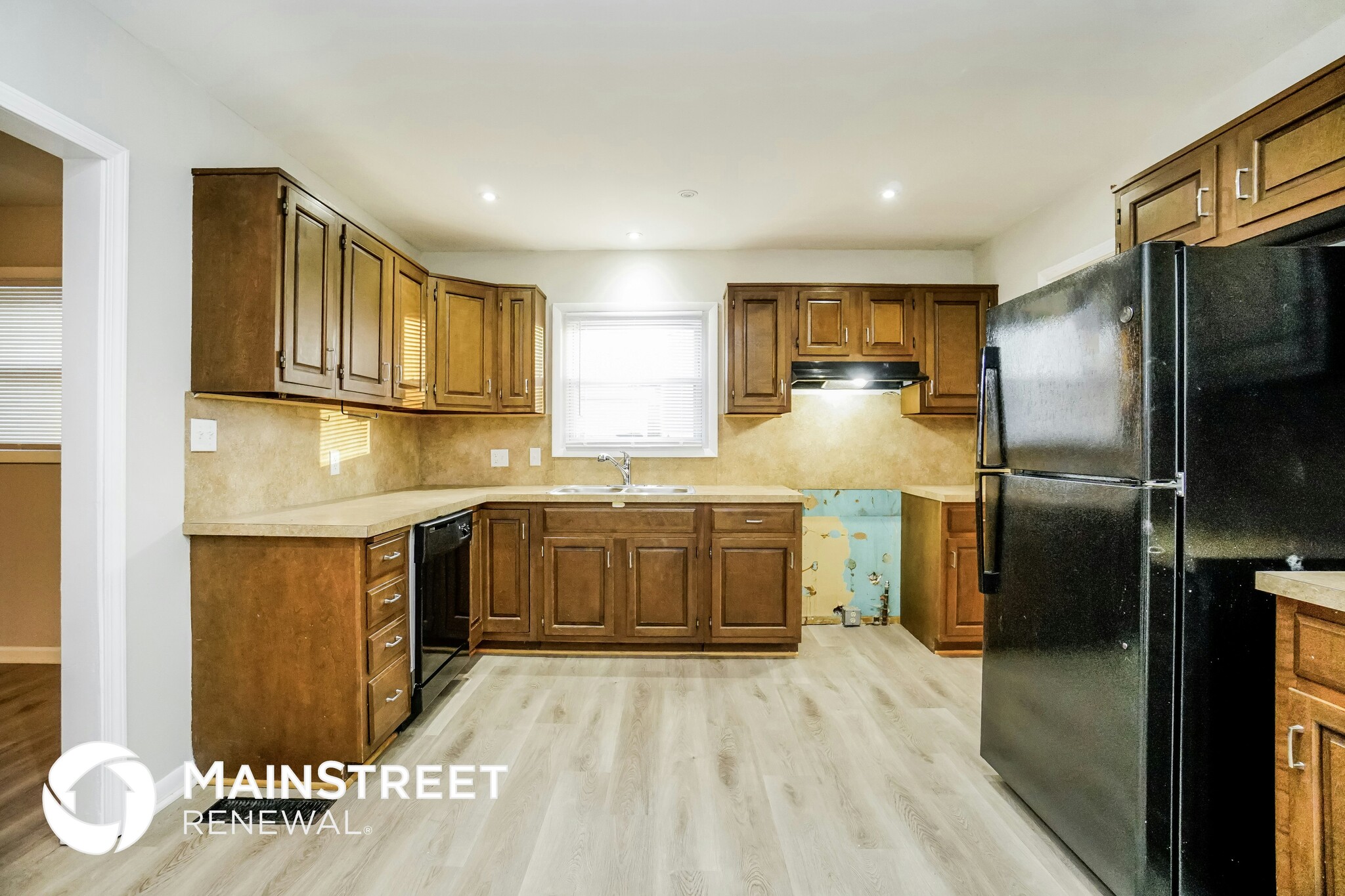 Building Photo - 7412 Roshon Ave