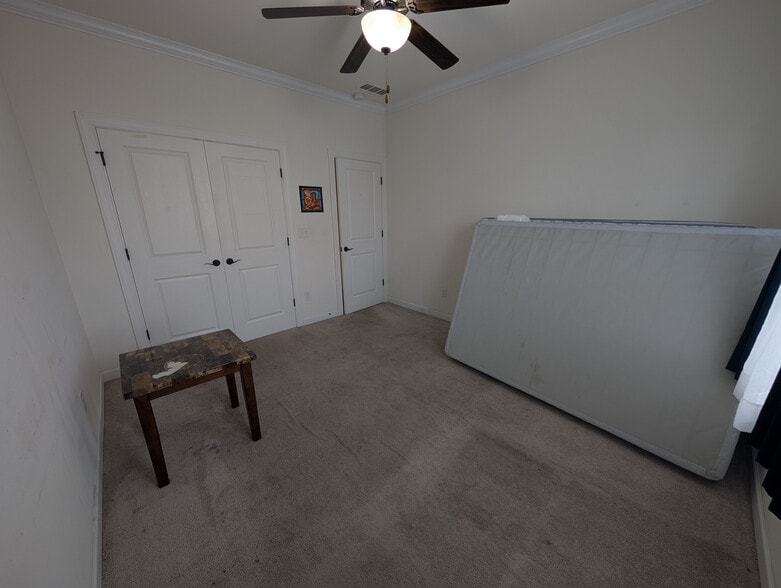 Building Photo - Room in House on Rupell Dr